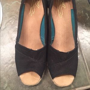 Tom’s wedges, size 8, black